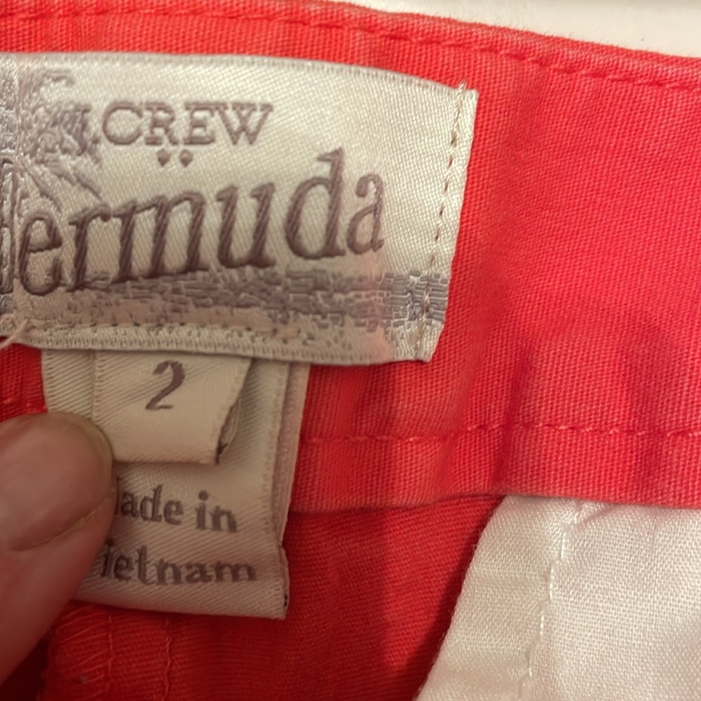 J. Crew Bermuda shorts women’s size 2. Coral - Picture 3 of 6